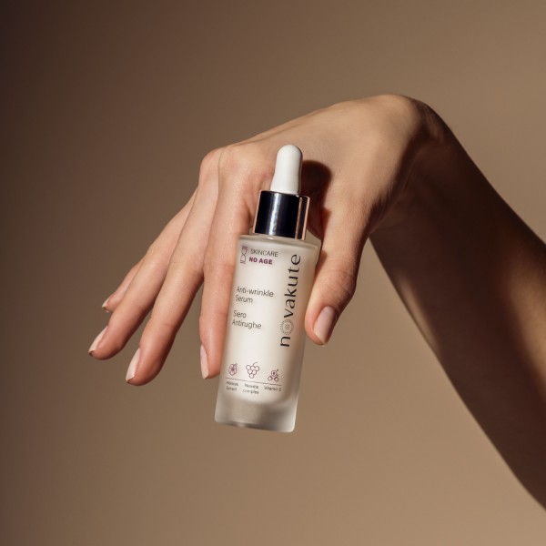 SIERO ANTIRUGHE Bakuchiolo, Ibisco, Vitamina E e Niavitis® Complex